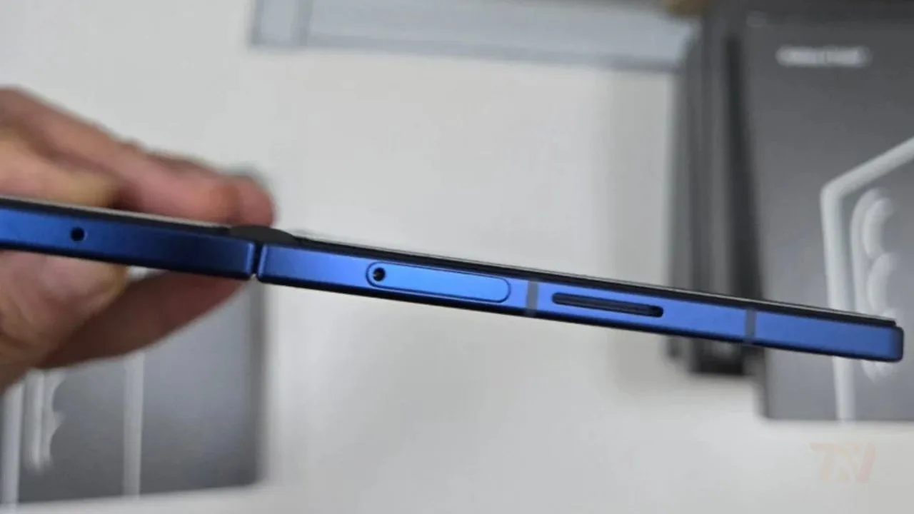 Galaxy Z Fold 7 Leaks in Real-Life Photos—It’s Impressively Slim